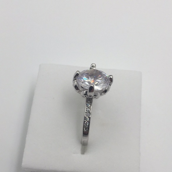4 CARAT ROUND AAA CUBIC ZIRCONIA 925(Silver) RING - Picture 2 of 6